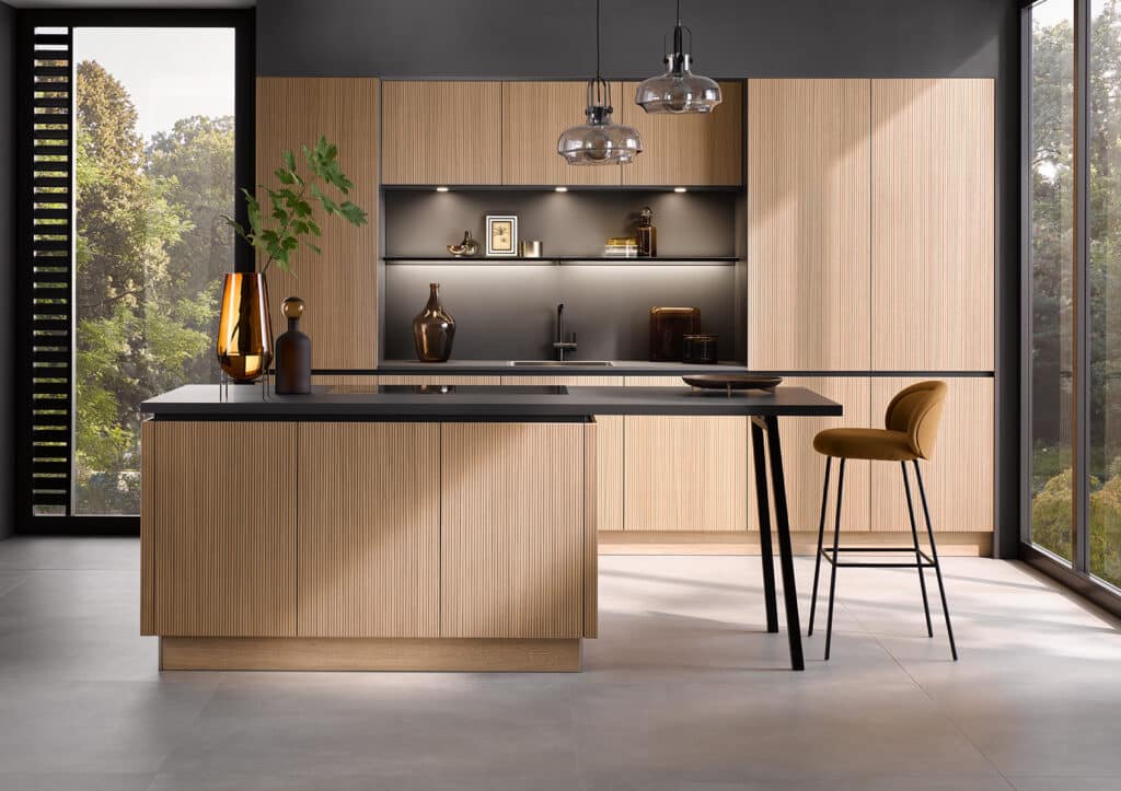 av 6023gl eiche elegant m1 frontal querformat 1700x1200